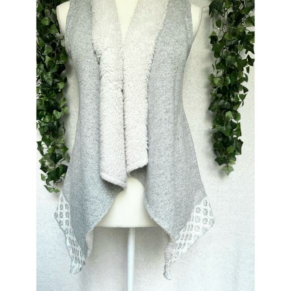 Altard State Sleeveless Fur Vest Gray White Small - Picture 3 of 9